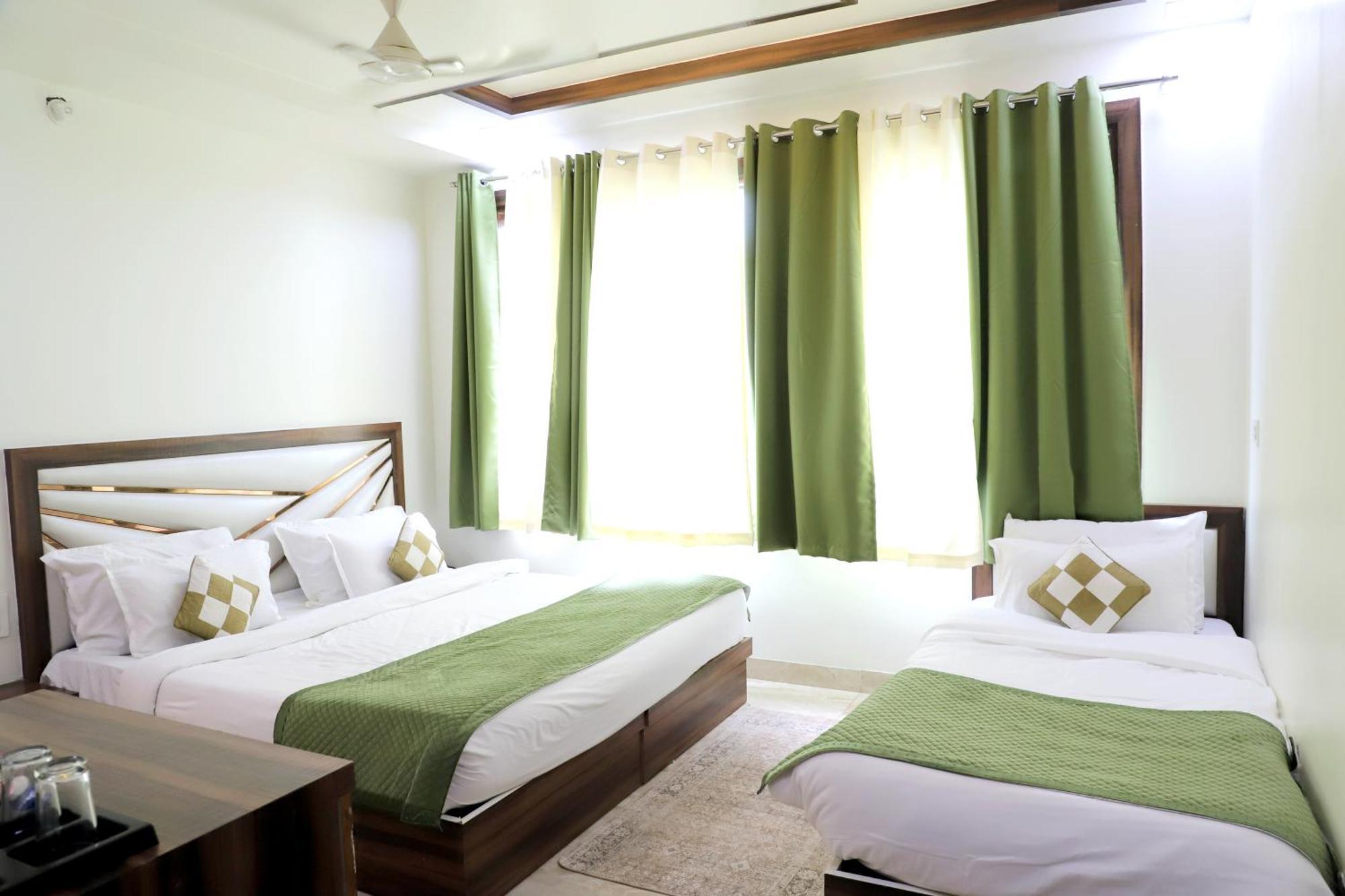 Crown Hotel Agra Near Taj Mahal Agra (Uttar Pradesh) Exterior foto