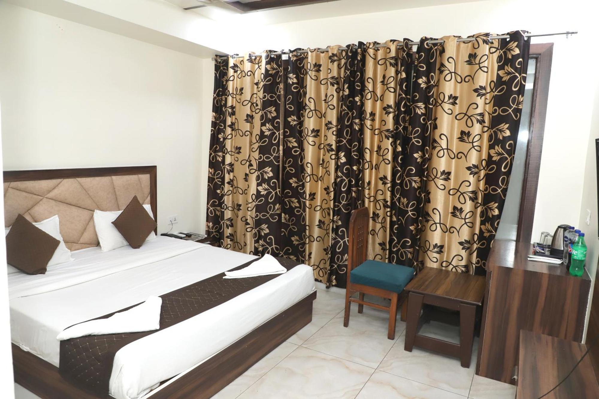 Crown Hotel Agra Near Taj Mahal Agra (Uttar Pradesh) Exterior foto