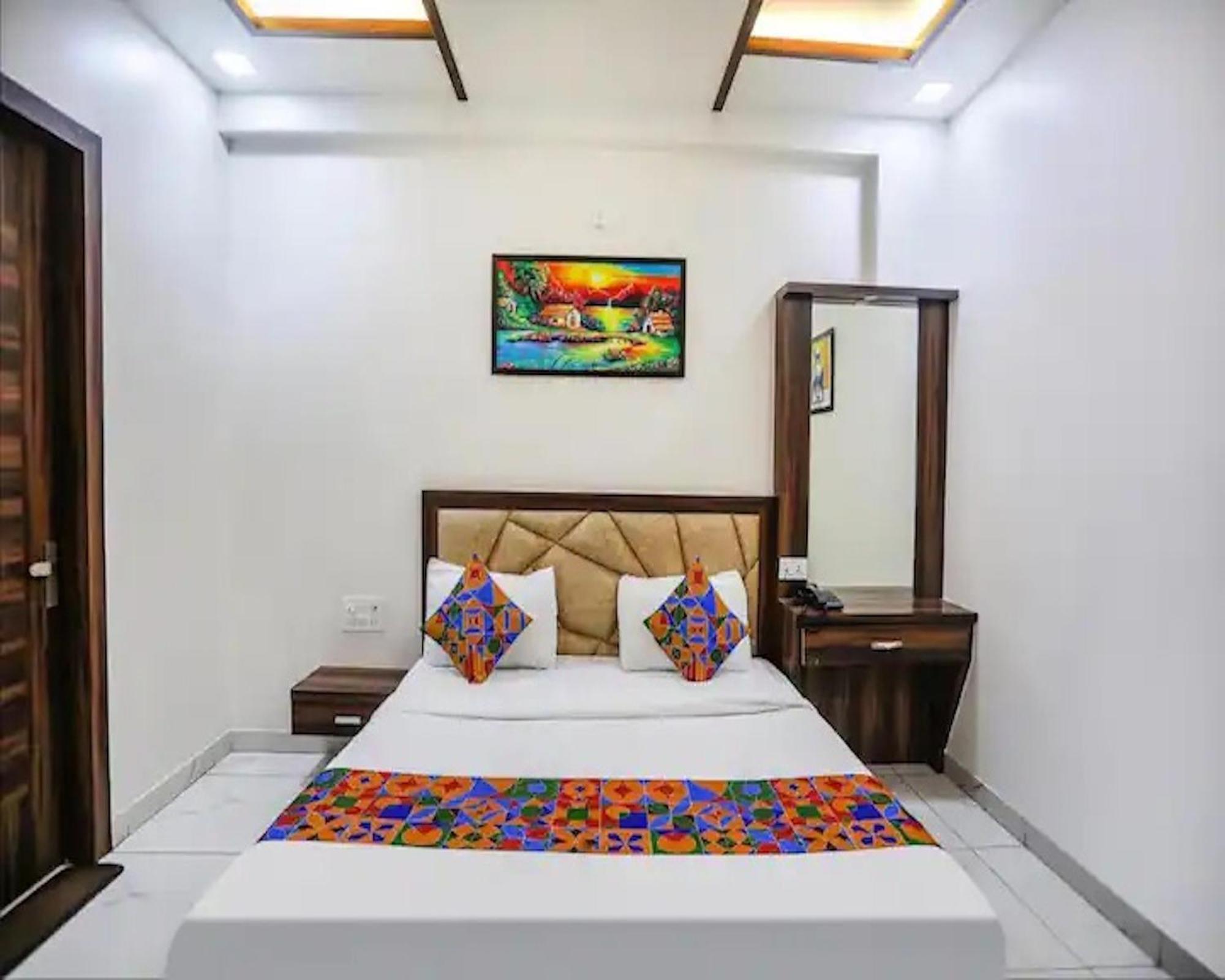 Crown Hotel Agra Near Taj Mahal Agra (Uttar Pradesh) Exterior foto