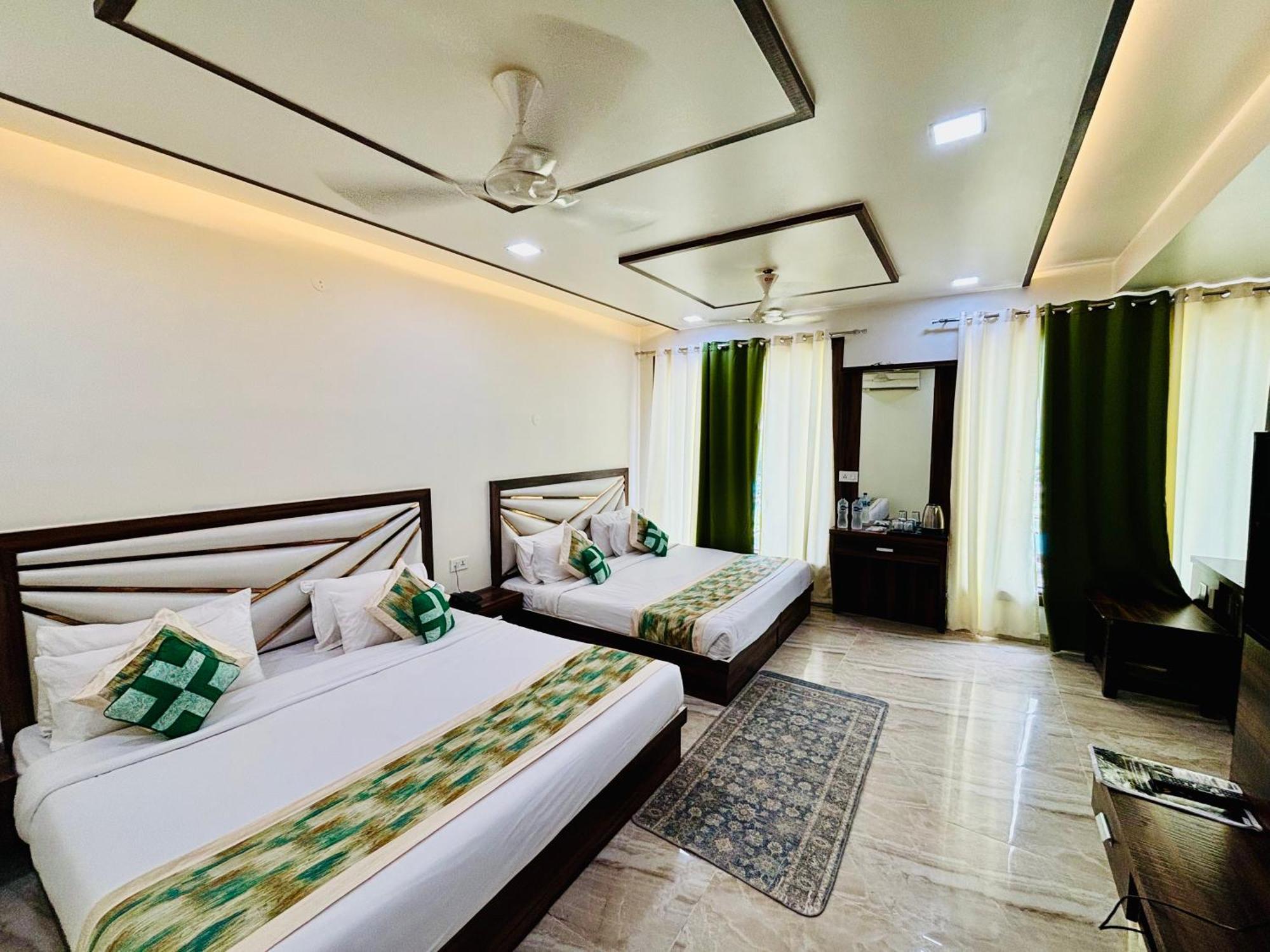 Crown Hotel Agra Near Taj Mahal Agra (Uttar Pradesh) Exterior foto
